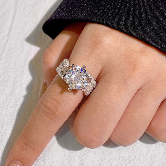 💖Timeless Elegance💍Moissanite Diamond Ring
